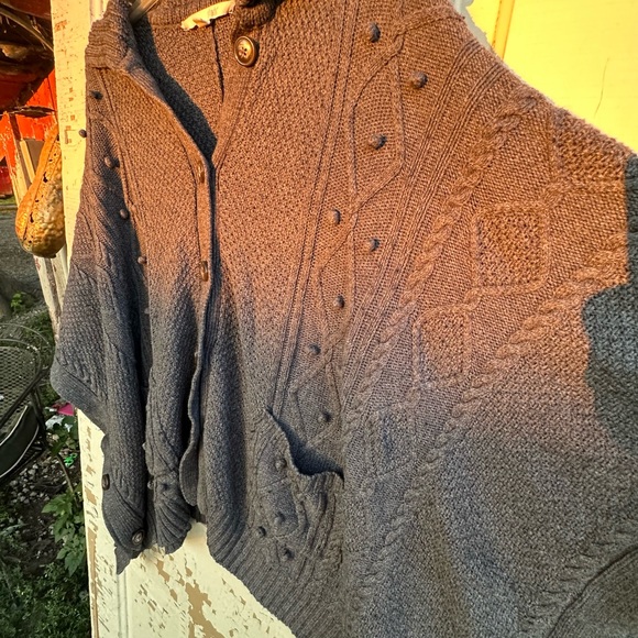 Chic Charcoal Button-Up Women's Poncho - Picture 2 of 9